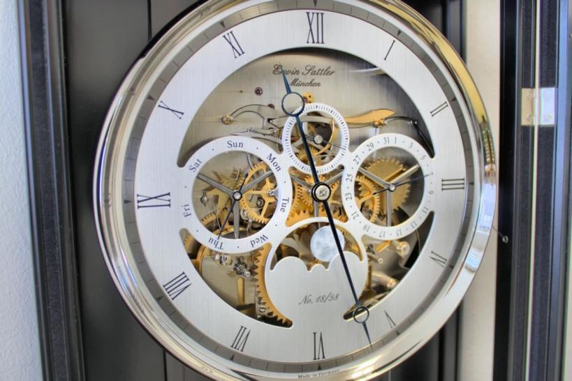 Mechanische Präzisionsuhren aus Expertenhand