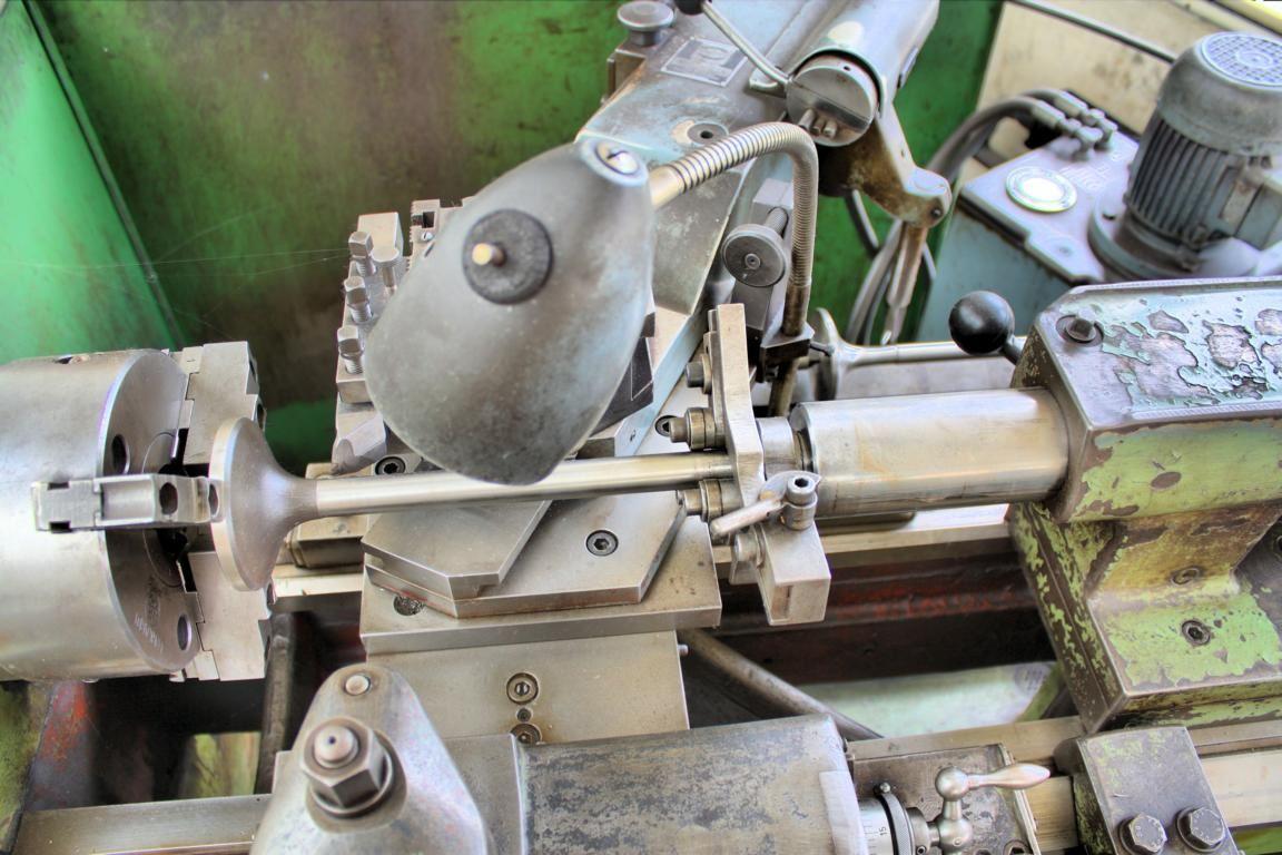 Per Kopierdrehmaschine wurden die Ventile in Form gebracht